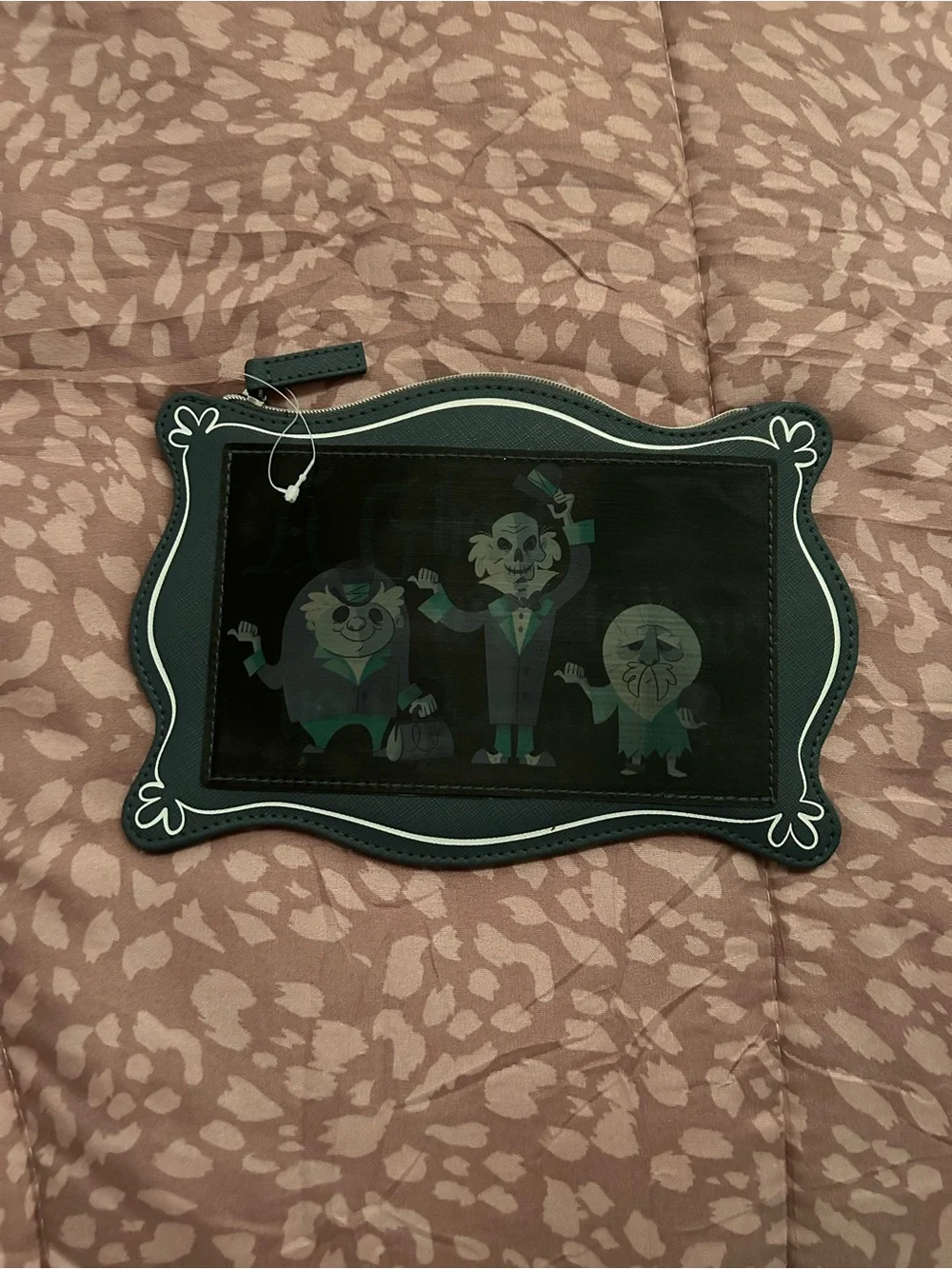 NEW! Disney Parks Haunted Mansion Hitchhiking Ghosts Lenticular Pouch
